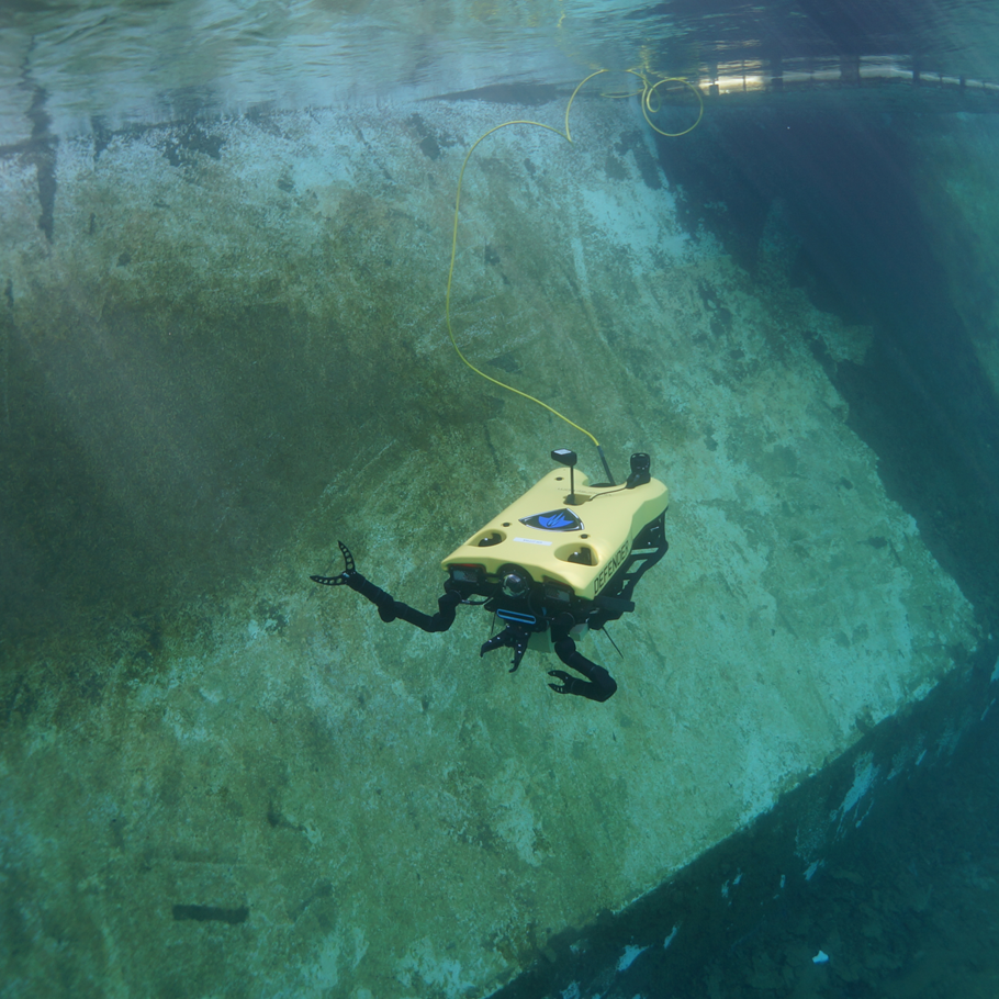 Mission Specialist Defender ROV VideoRay (4)